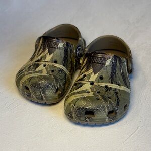 Baby Toddler Camouflage Crocs, size C4, excellent condition!